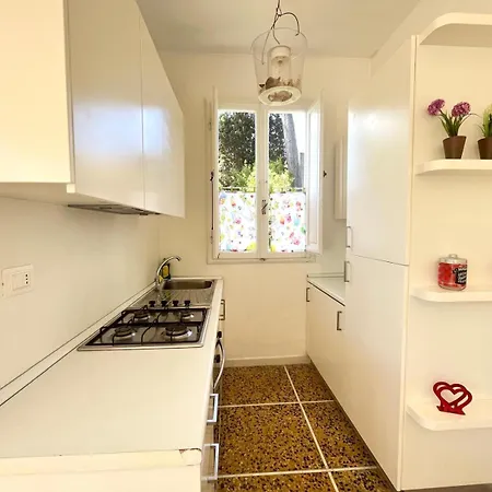 Pineta Apartman Tirrenia
